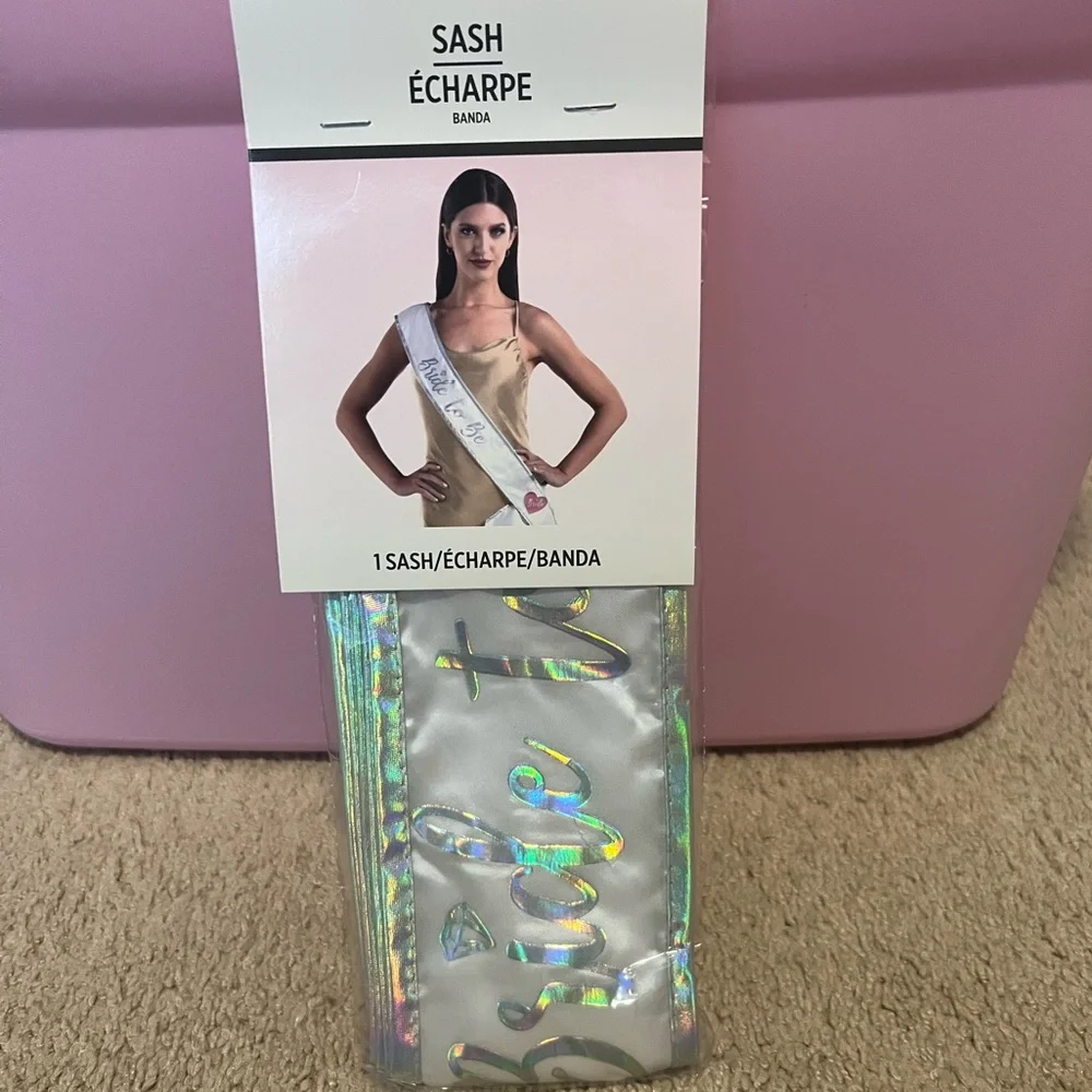 Bride to Be Holographic Sash & Pin
